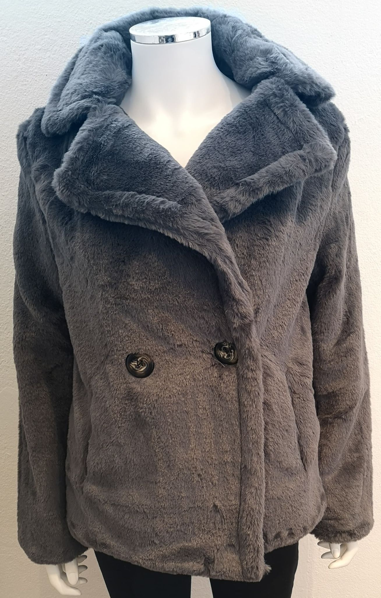 Reevo – Amelia Faux Fur Coat – Grey – Elspeth Mills Clothing