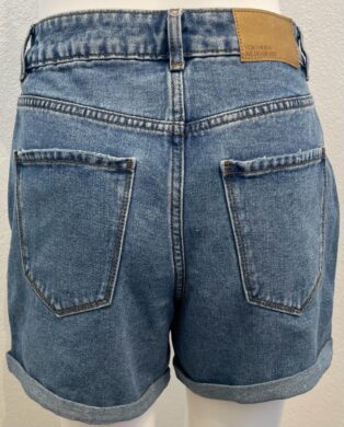 Vero Moda – Zuri Loose Shorts