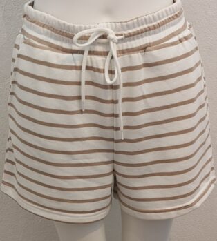 Vero Moda – PCChilli – Stripe Shorts – Cloud Dancer – Beige