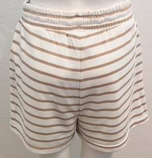 Vero Moda – PCChilli – Stripe Shorts – Cloud Dancer – Beige
