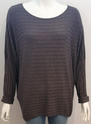 Sarah Tempest – Hi Lo Top – Chocolate