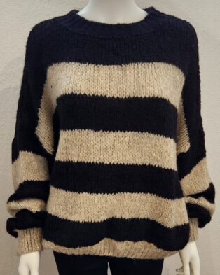 Diverse – Trinny Jumper – Black and Otmeal Stripe