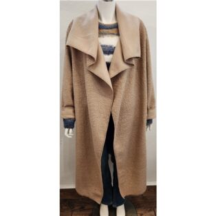 Diverse – Ulrika Boucle Coat – Light Fawn