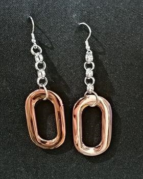 Blanco rose earings on silver chain