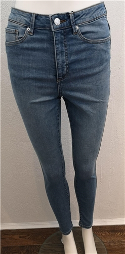 VM – SOPHIA – SKINNY JEAN – LIGHT DENIM BLUE – LEG 30