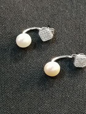Pearl and diamond Platinum plated